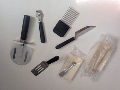 Pampered Chef Werkzeuge - 7 Artikel - Konvolut Posten Entkerner, Zester, Schneider, Tortenformer