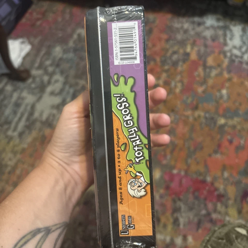 University Games Boardgame Totally Gross The game of Science 8+ NIB SEALED - Image 2 of 4