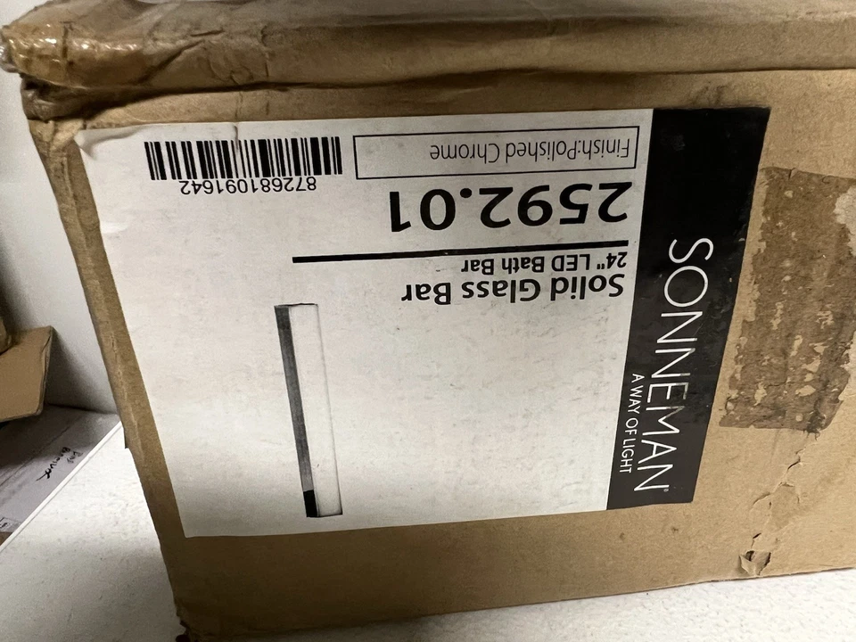 Sonneman Barra de Vidrio Sólido 24” Barra de Baño LED 2592.01 Tocador Foto 3 de 4