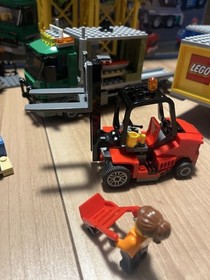 LEGO City 60169 Delivery Center with Container Truck Set