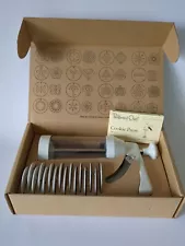 The Pampered Chef Cookie Press- 1525 with 16 Discs, complete in original box