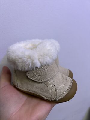 Stride Rite Sophie Baby Girl Memory Foam Booties Size