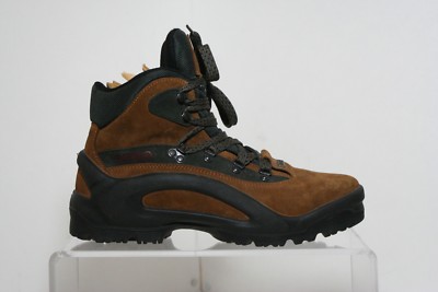 athletic hiking boots
