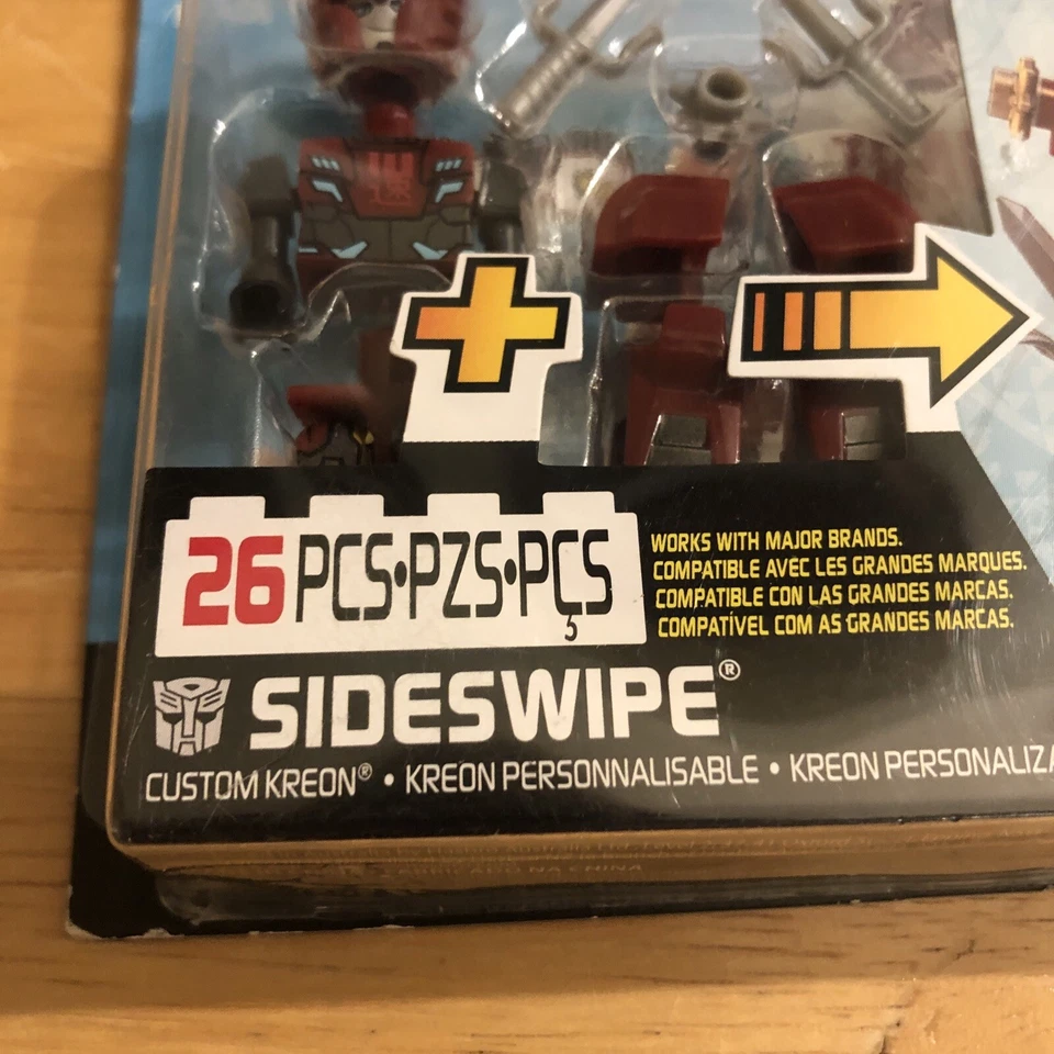 Kre-O Transformers Custom Kreon Night Strike SIDESWIPE 26 Pc Set - Image 2 of 3