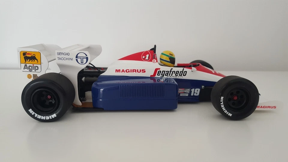 AYRTON SENNA TOLEMANN HART TG 184 ORIGINAL VON MINICHAMPS 1:18