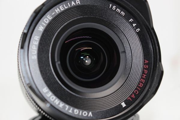 Voigtlander SUPER WIDE-HELIAR 15mm F4.5 Aspherical III set Working