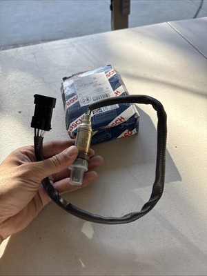 Genuine BOSCH LAMBDA SENSOR - 0258003564.      New.       Z4