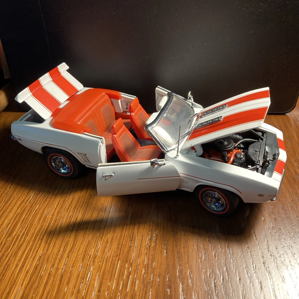Danbury Mint Chevrolet Camaro Contemporary Manufacture Diecast