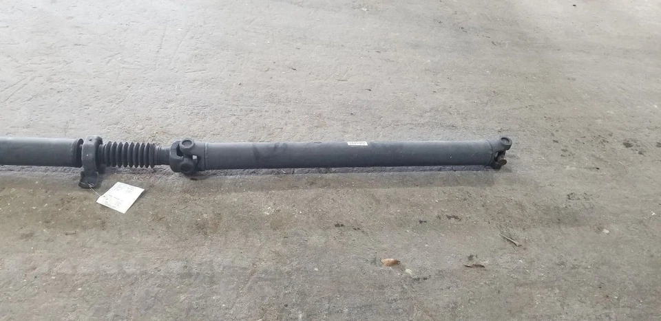 23 CHEVY EXPRESS VAN 3500 REAR DRIVE SHAFT 4.3L 4X2 155" WHEEL BASE Foto 4 de 4