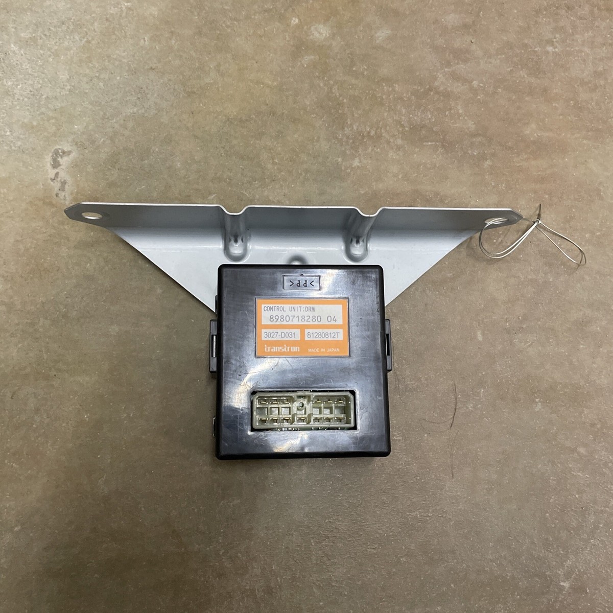 ISUZU NPR TILT CAB DRM CONTROL MODULE TRANSTRON 898071828004 ISUZU NPR TILT CAB DRM CONTROL MODULE TRANSTRON 898071828004