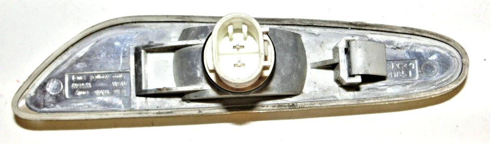 04-10 BMW 5 Series E60 Front Left Fender Wing Side Marker Light Lamp⭐63137165741 - Image 4 of 4