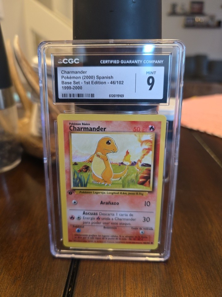 CGC 9 Charmander 046/102 Base Set 1999 Pokémon WOTC