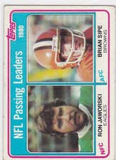 1981 Topps #1 Ron Jaworski Brian Sipe NFL Passing Leaders Eagles Browns