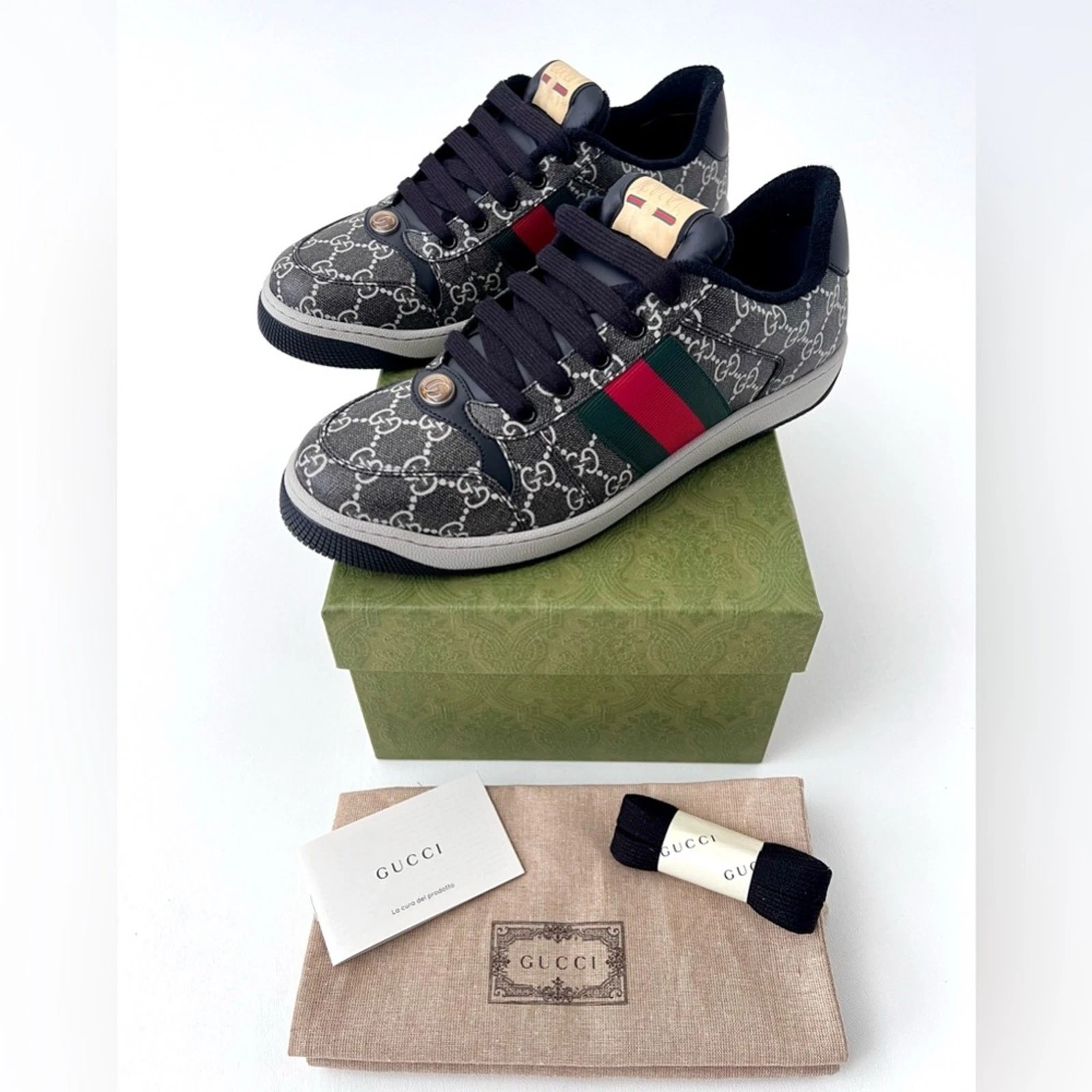 GUCCI   Baskets GG Supreme Monogram Web Screener Noir Gris Homme US 9