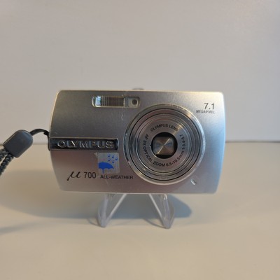 Olympus M700 Digital Kamera Digicam Camera 7.1MP Silber 