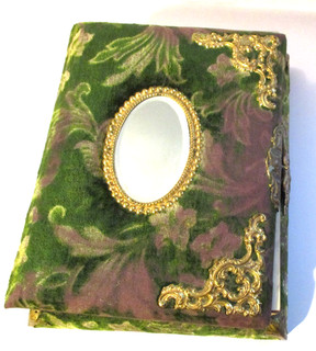 ANTIQUE VICTORIAN GREEN CLOTH PHOTOGRAPH ALBUM w/ PHOTOS & MIRROR MUSIC BOX!