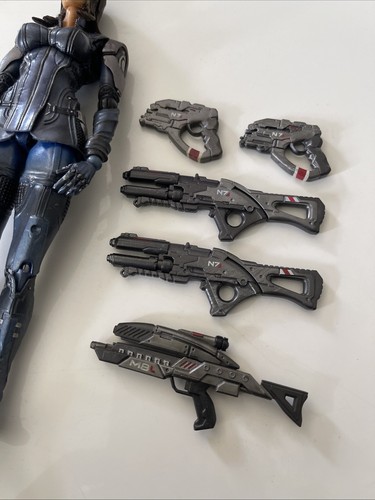 LOOSE Square-Enix Mass Effect 3: Play Arts Kai - Modellino Ashley Williams - Foto 3 di 5