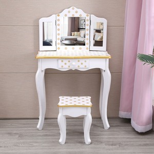 gisele vanity table