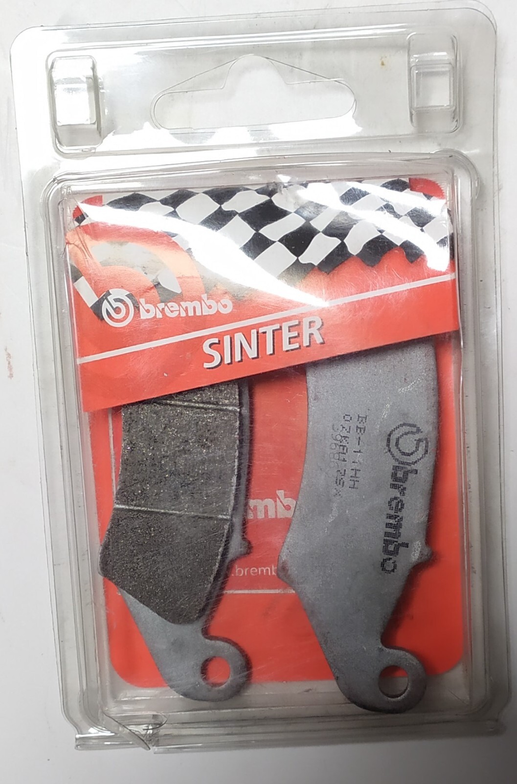 Plaquettes de frein BREMBO métal fritté pour un freinage constant sous la pluie