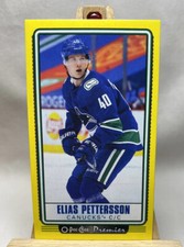 ELIAS PETTERSSON 2021-22 O-Pee-Chee Hockey OPC Premier Tallboys YELLOW BORDER