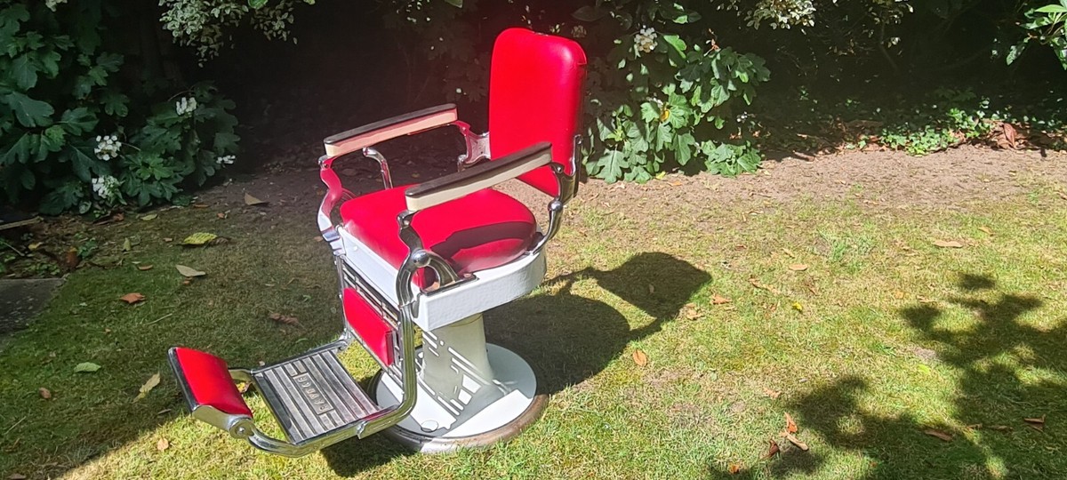 Raynor Vintage Barber Chair UK