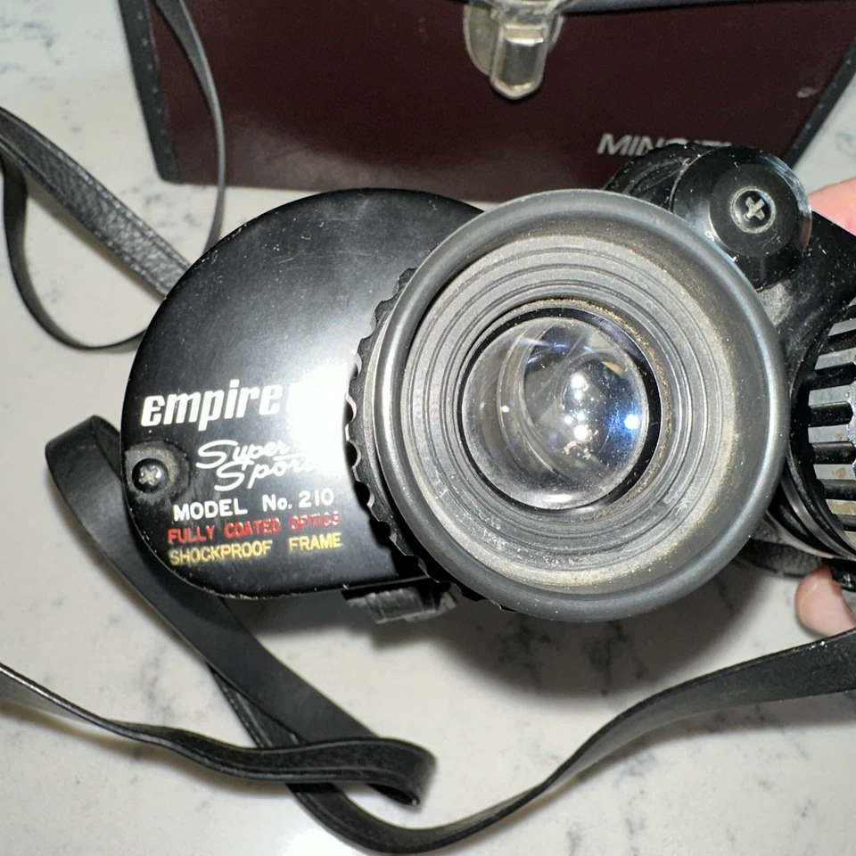 Vtg Empire Super Sport 7X35 Wide Field Binoculars Model 210 (in Minolta Case) - Image 2 of 4
