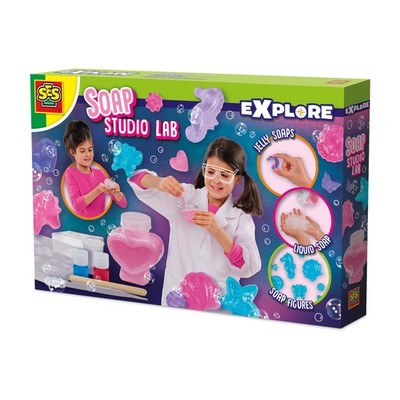 SES Creative 25142 - Soap Studio Lab - DIY Soap Making Kit for Kids - Create Liq