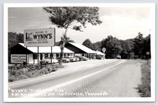 La Follette TN Lady Weaves @ Wynn's Crafts O Th'Hills~Skidmarks~Texaco Gas RPPC