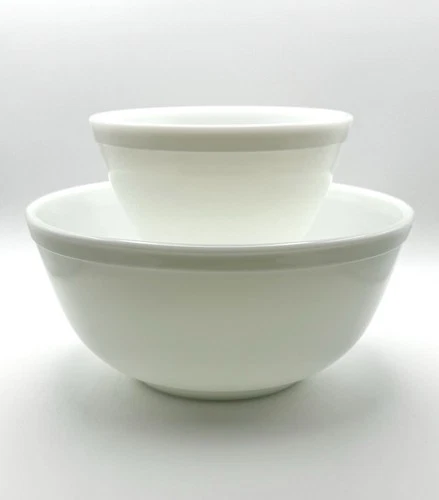 Set of 2 Vintage Pyrex True Opal Mixing Bowls 401, 403 Unmarked Bottom