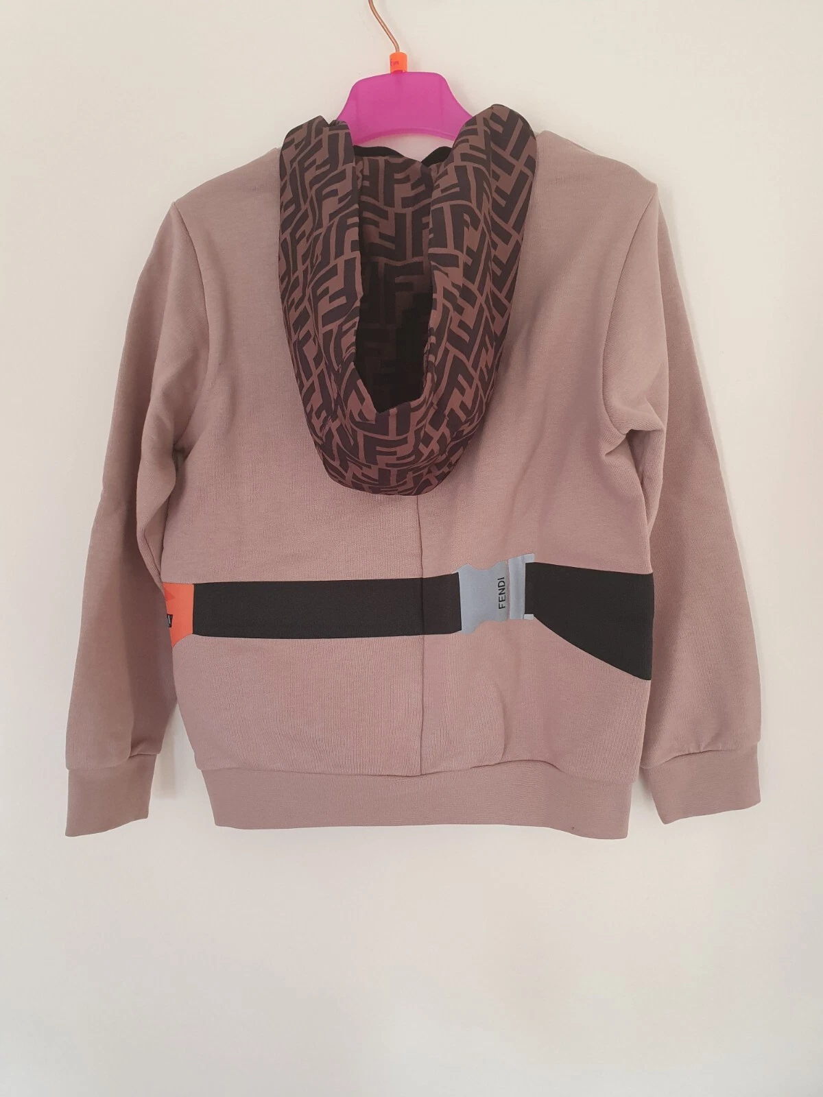 Fendi cintura borsa maglione maglione felpa con cappuccio beige ragazzo. 6 anni. Designer