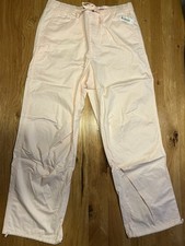 Amazon Women's Mid-Rise Relaxed-Fit  Parachute Trousers, Light Pink Size L