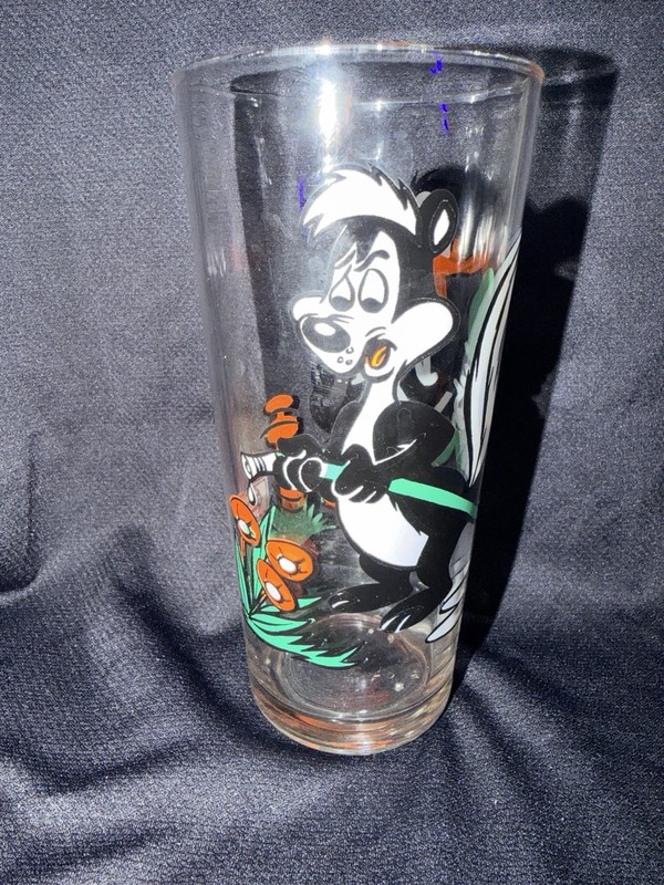 vintage 1976 Loony Tunes Pepsi Collector Series glass