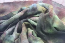 Fantasy Green Spot HAND DYED RUG HOOKING WOOL fat 1/8 yard   Spotted Cur