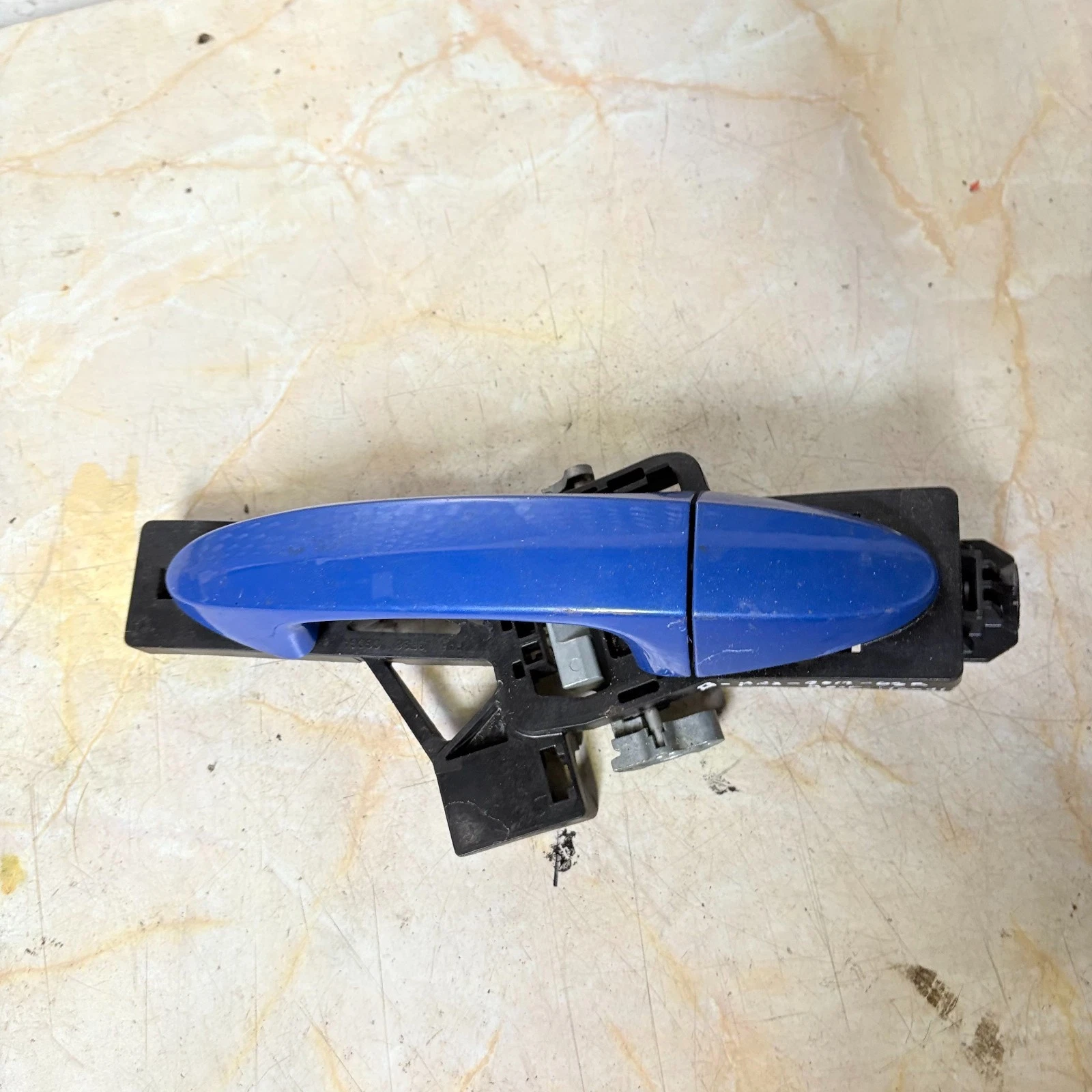 Ford B-Max right rear sliding door blue outer handle and carrier
