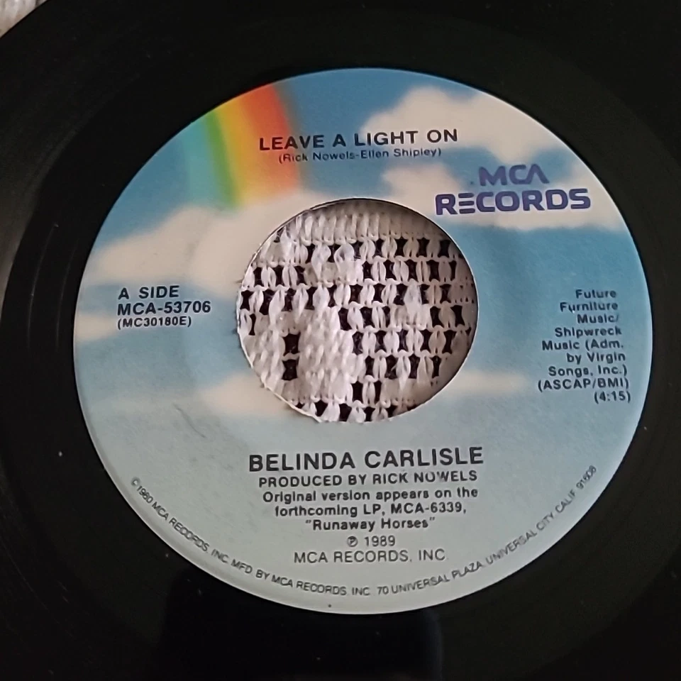 Belinda Carisle 45 RPM - Leave A Light On / Shades Of Michaelangelo - MCA 1989 - Image 3 of 4