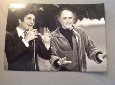 GILBERT BÉCAUD et GILLES VIGNAUD  -   PHOTO DE PRESSE ORIGINALE 14x20cm