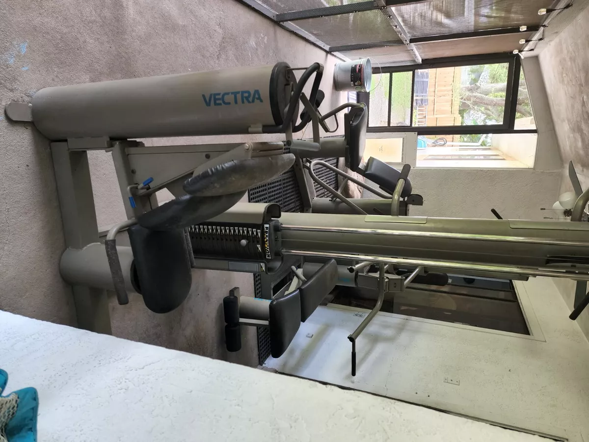 Vectra On Line 1800 gym and Vectra leg press machine