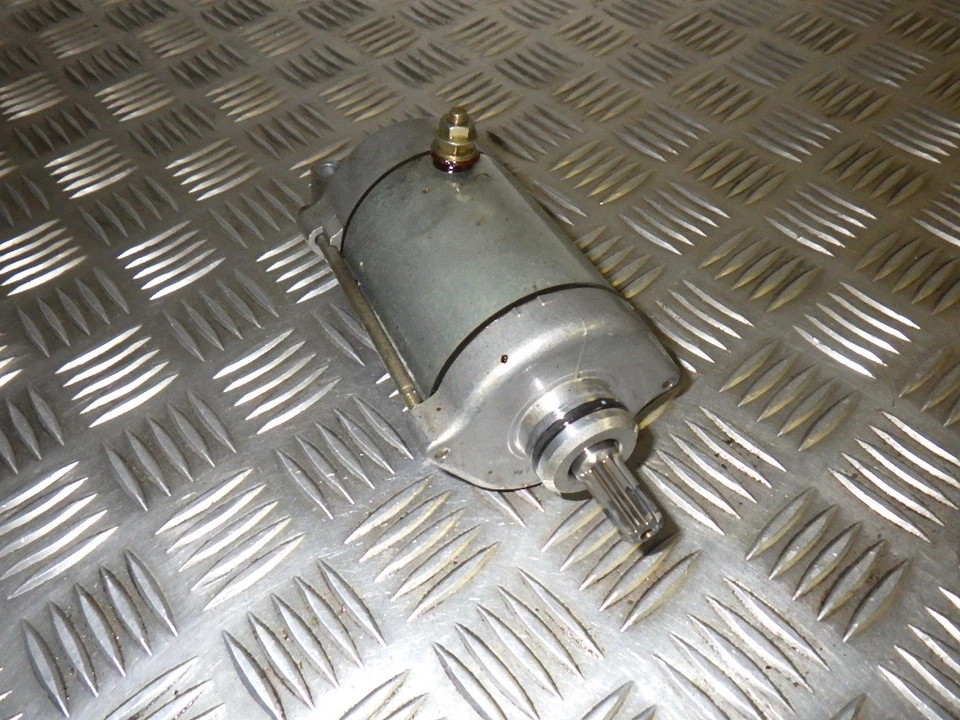 Demarreur Honda - CBR 600/900/1100 - 900 Hornet - X11 - VFR 800 - VTR 1000 - - Photo 1/1