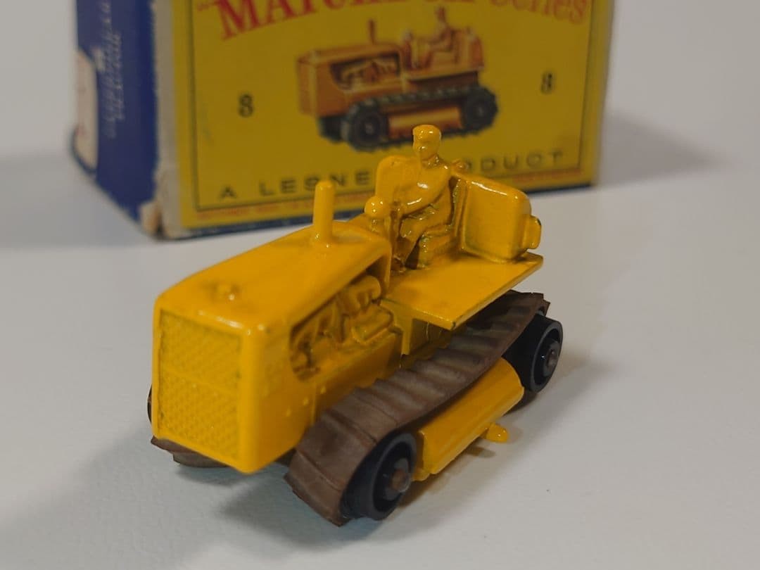 MATCHBOX Caterpillar Tractor No8 Model Car Vintage Collectible