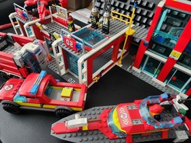 LEGO CITY: Fire Station (7208)