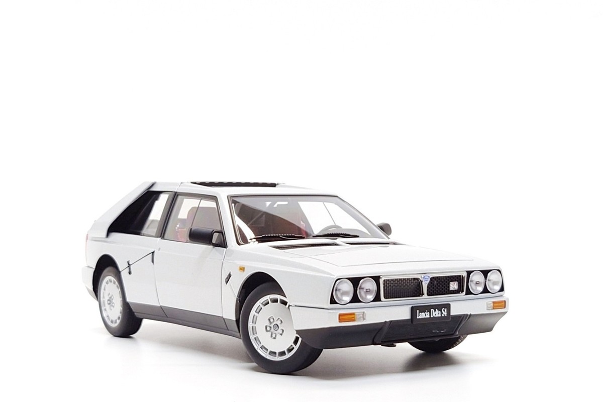 AUTOart Signature 1:18 Lancia Delta S4 in Argento Metallizzato | eBay