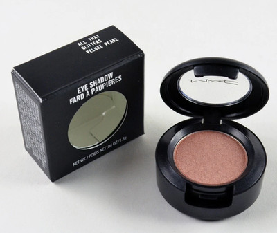 MAC Eyeshadow - Veluxe Pearl - ALL THAT GLITTERS