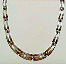 317 -  Collier Versilbert Länge 44cm im Retro-Stil der 70er Jahre Breite 10mm 