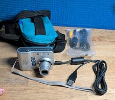 Nikon COOLPIX L4 4.0MP Digital Camera  Case 256mb Sd Card Tested With Cords