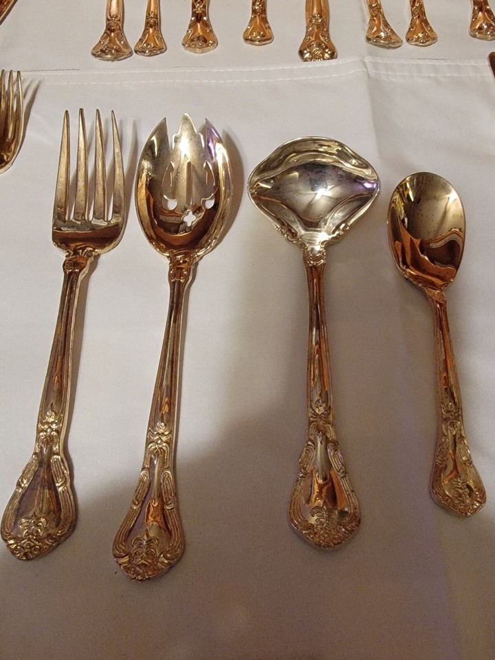 Godinger Gold Plated Flatware Silverware Set Serves 6 Plus Serving