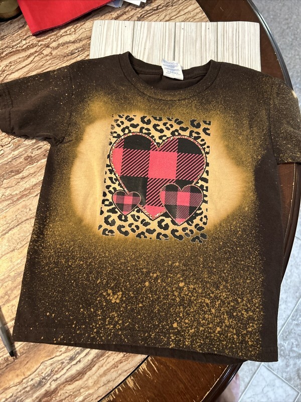 Gildan Size 5T Leopard and Heart Splatter dyed T-Shirt New