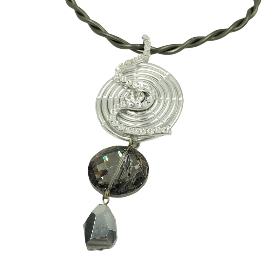 Gargantilla colgante Jeff Lieb tono plata estrás arte moderno firmado Foto 4 de 4