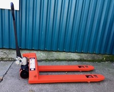 HAND PUMP  PALLET  TRUCK 3 TONNE PRICE INC VAT   HEAVY DUTY