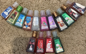 RARE AND DISCONTINUED bath and body works winter/Christmas pocketbacs