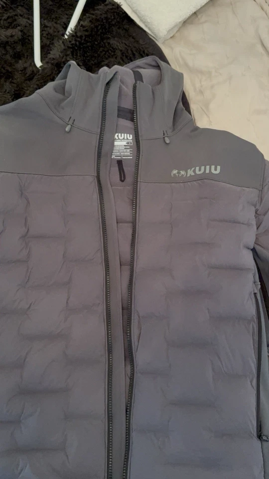 Kuiu Axis Thermal Hybrid Hooded Jacket - Image 4 of 4